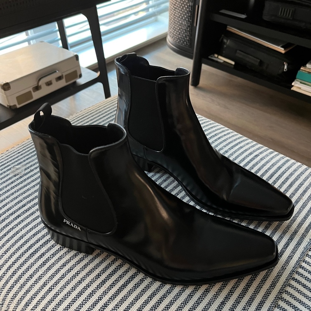 PRADA Chelsea boots. Square toe.